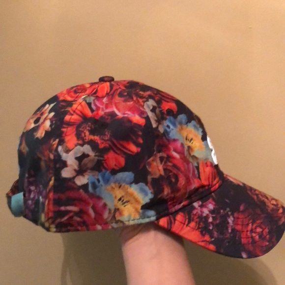 Hat - Picture 3 of 3